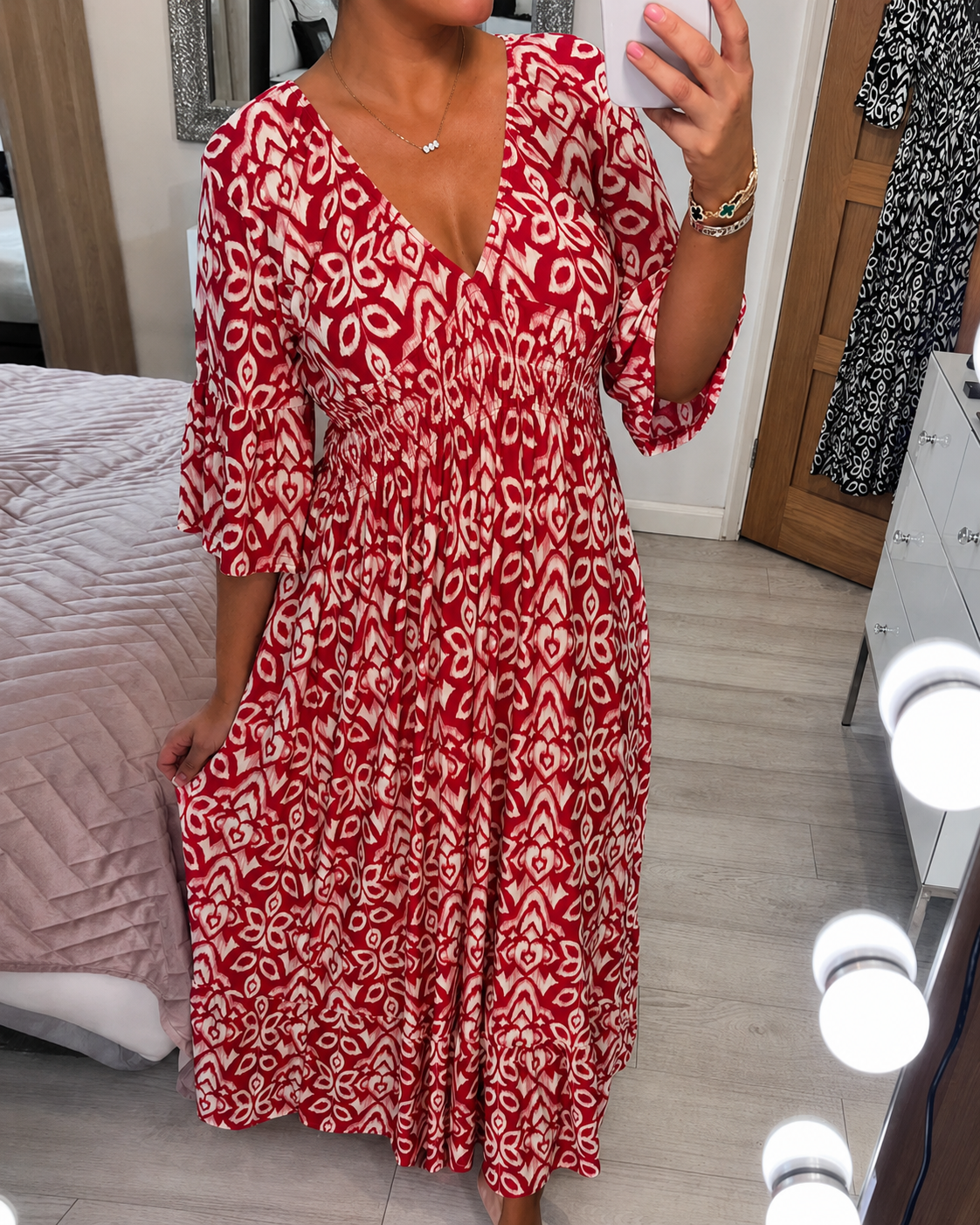 Yvonne - Stylish Dress with Ruffles