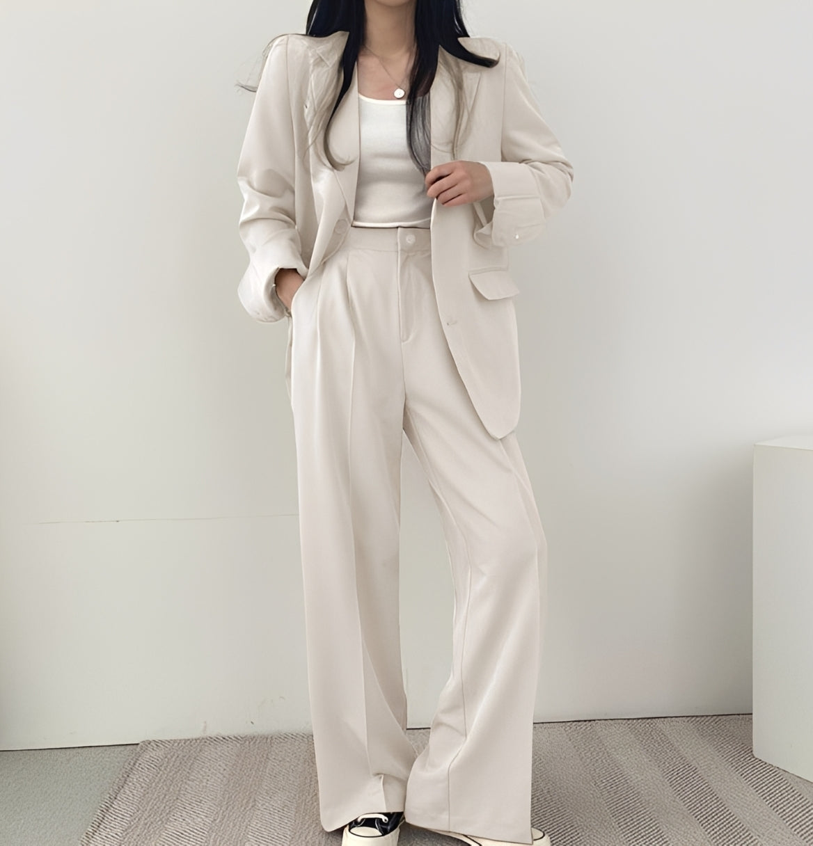 Camilla - Modern Everyday Suit