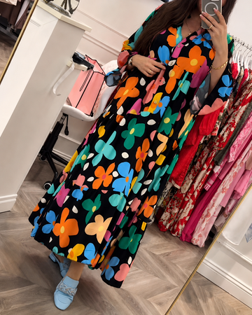 Zaviana - Stylish Flowing Dress
