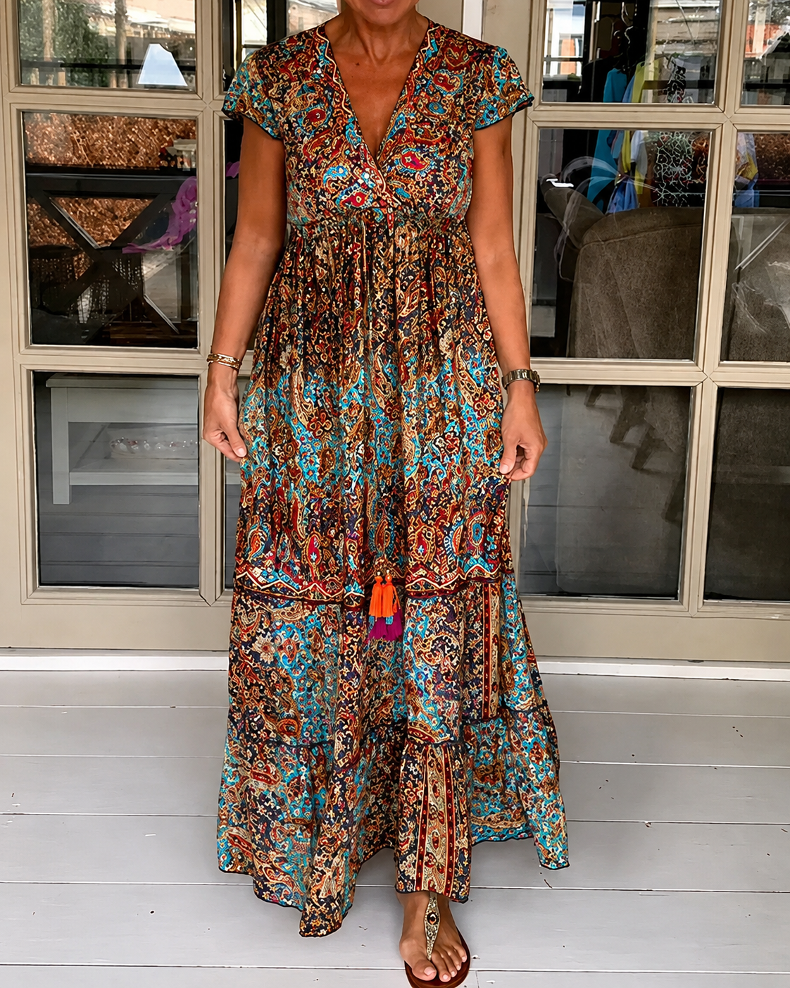 Calneshia - Stylish V-Neck Maxi Dress
