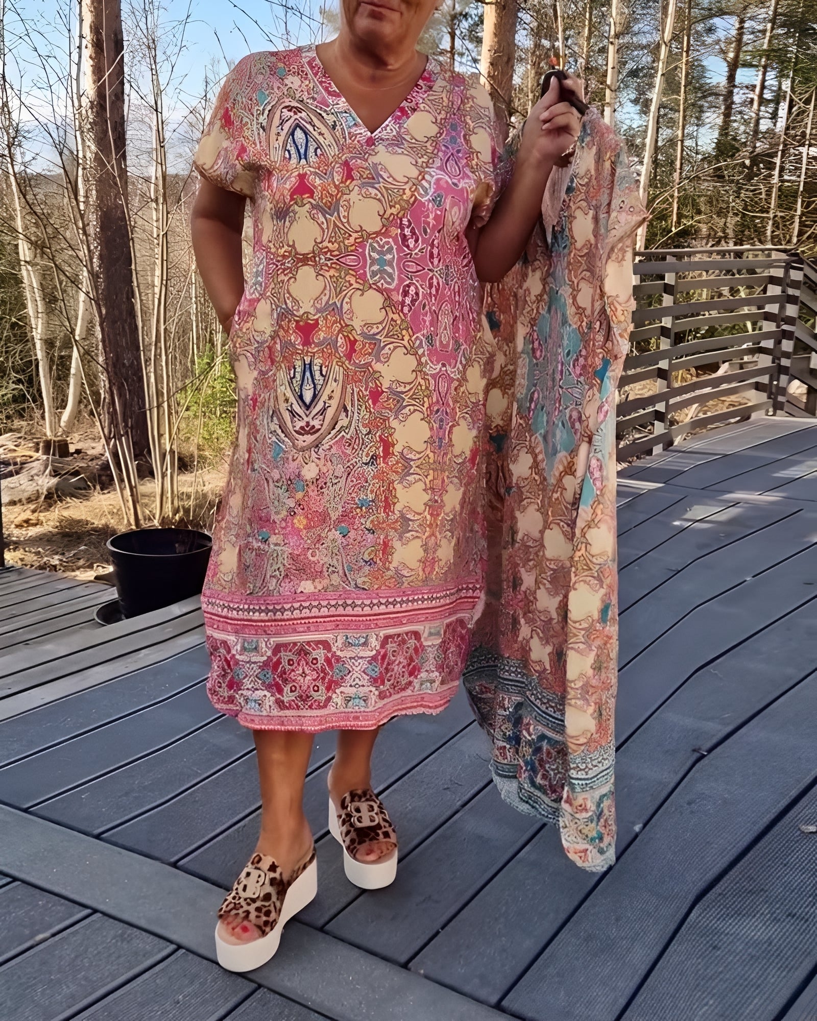 Toiana - Chic V-Neck Midi Dress