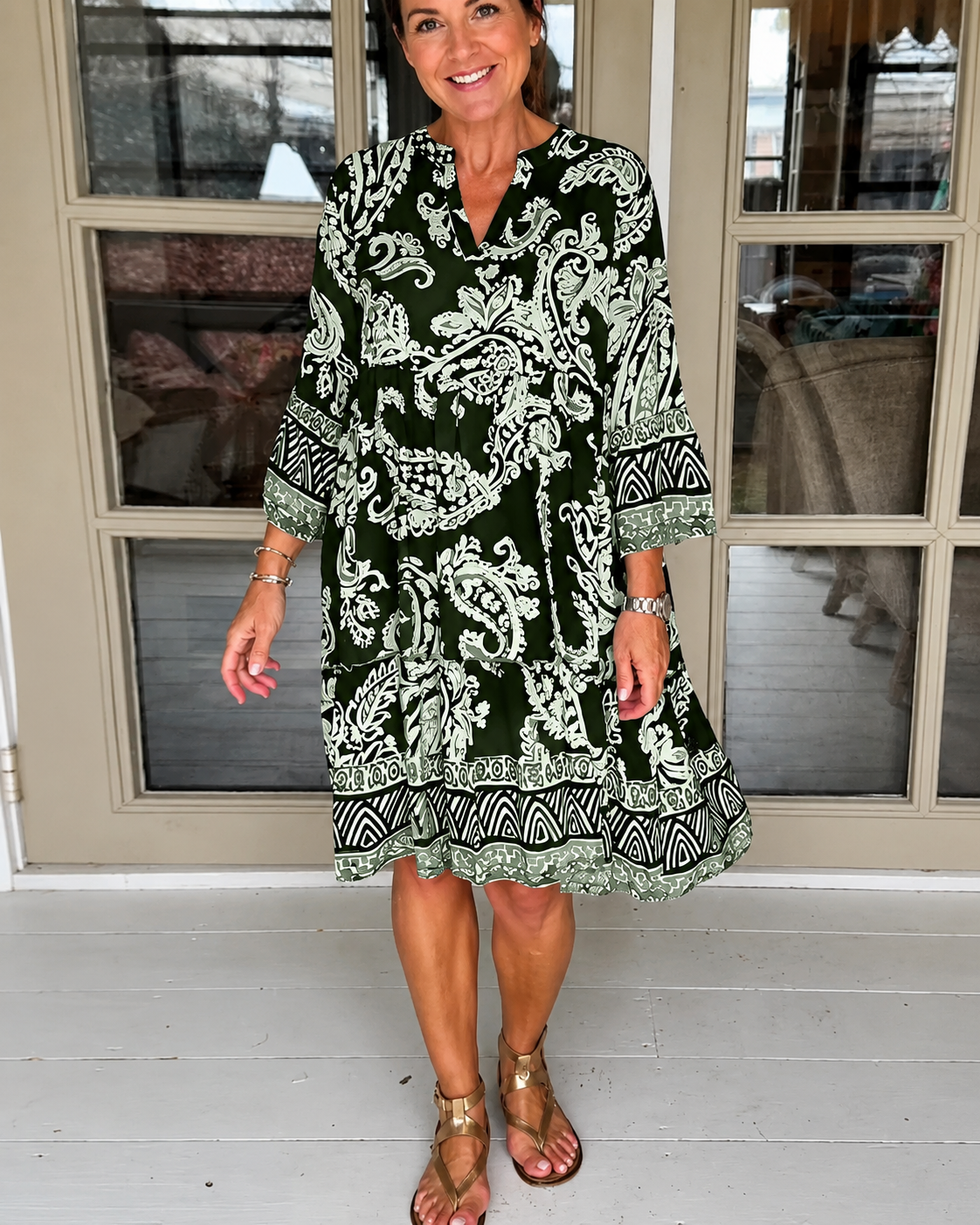 Mélanie - Trendy V-Neck Midi Dress