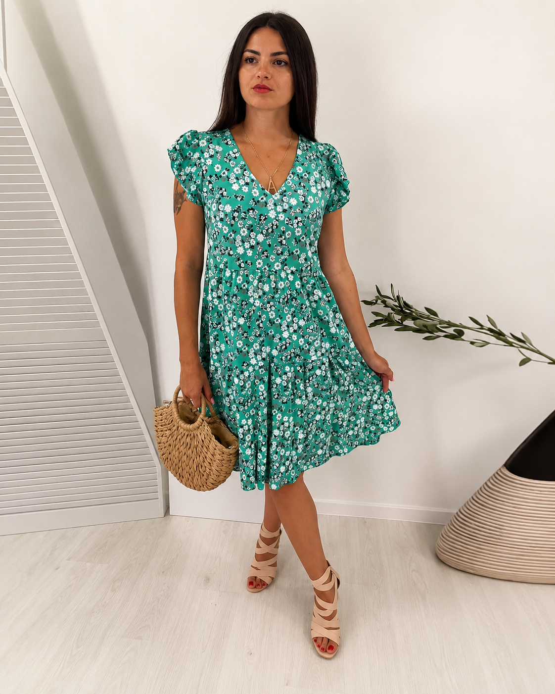 Priscilla - Stylish V-Neck Midi Dress
