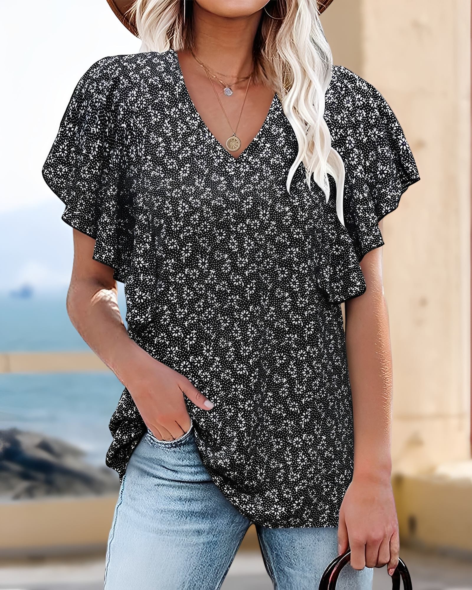 Eleri - Elegant V-Neck Top