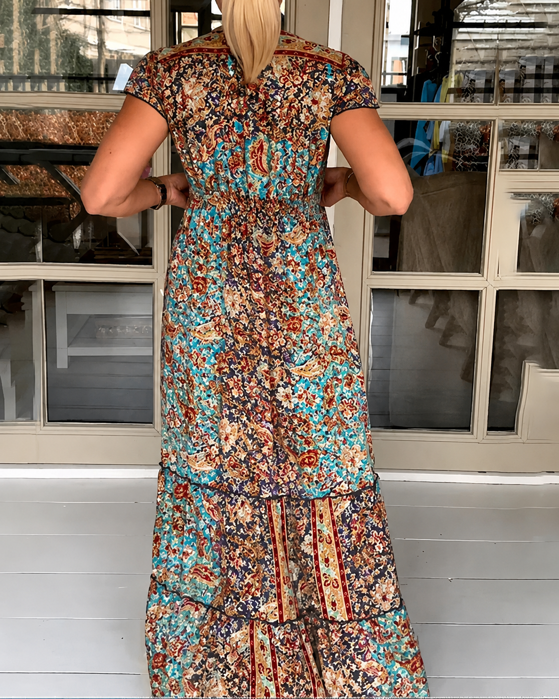 Calneshia - Stylish V-Neck Maxi Dress