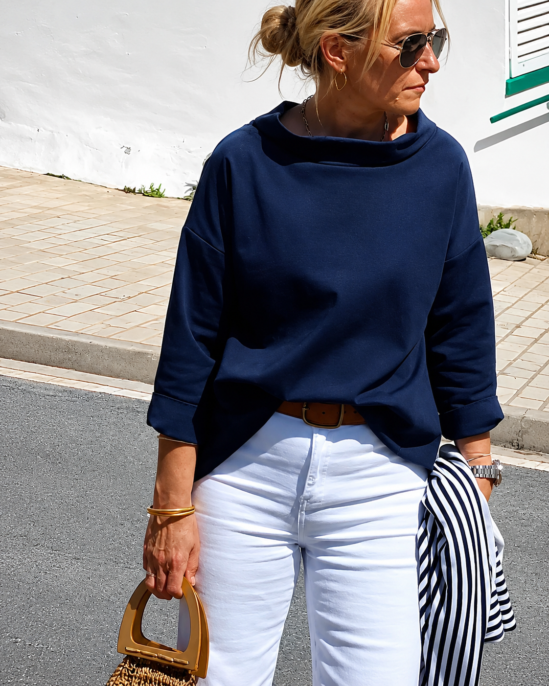 Elone - Modern Relaxed Neck Blouse