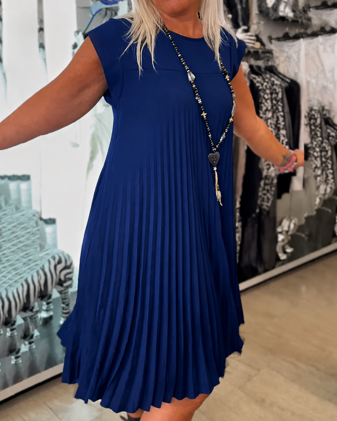 Angélique - Everyday Dress with Pleats