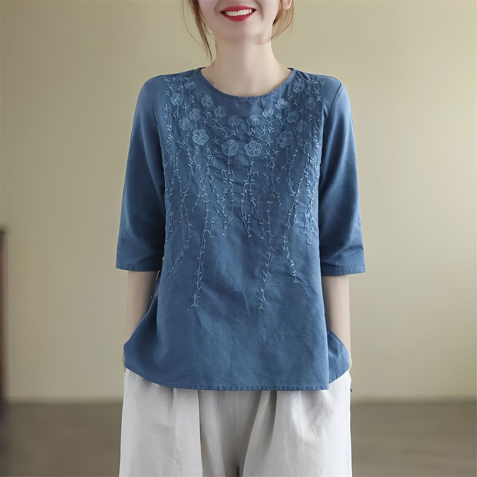 Amelia - Stylish embroidered short-sleeve women's blouses
