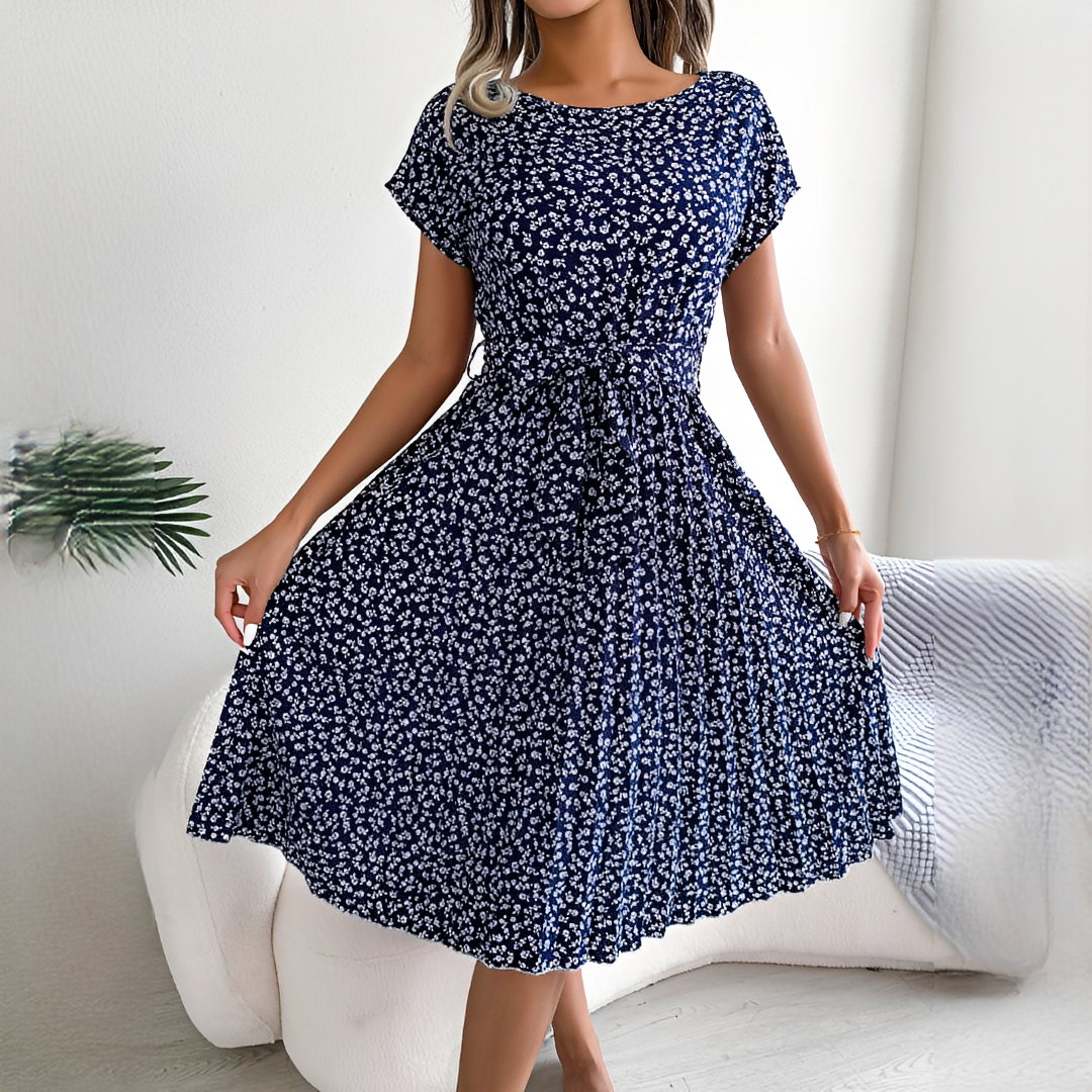 Lyka - Women's chic summer dress with short sleeves