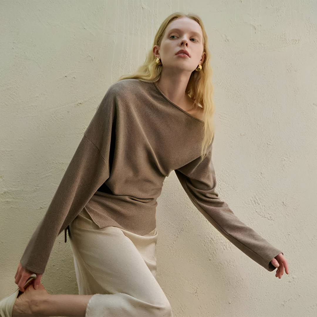 Gellie - Fashionable Asymmetric Top