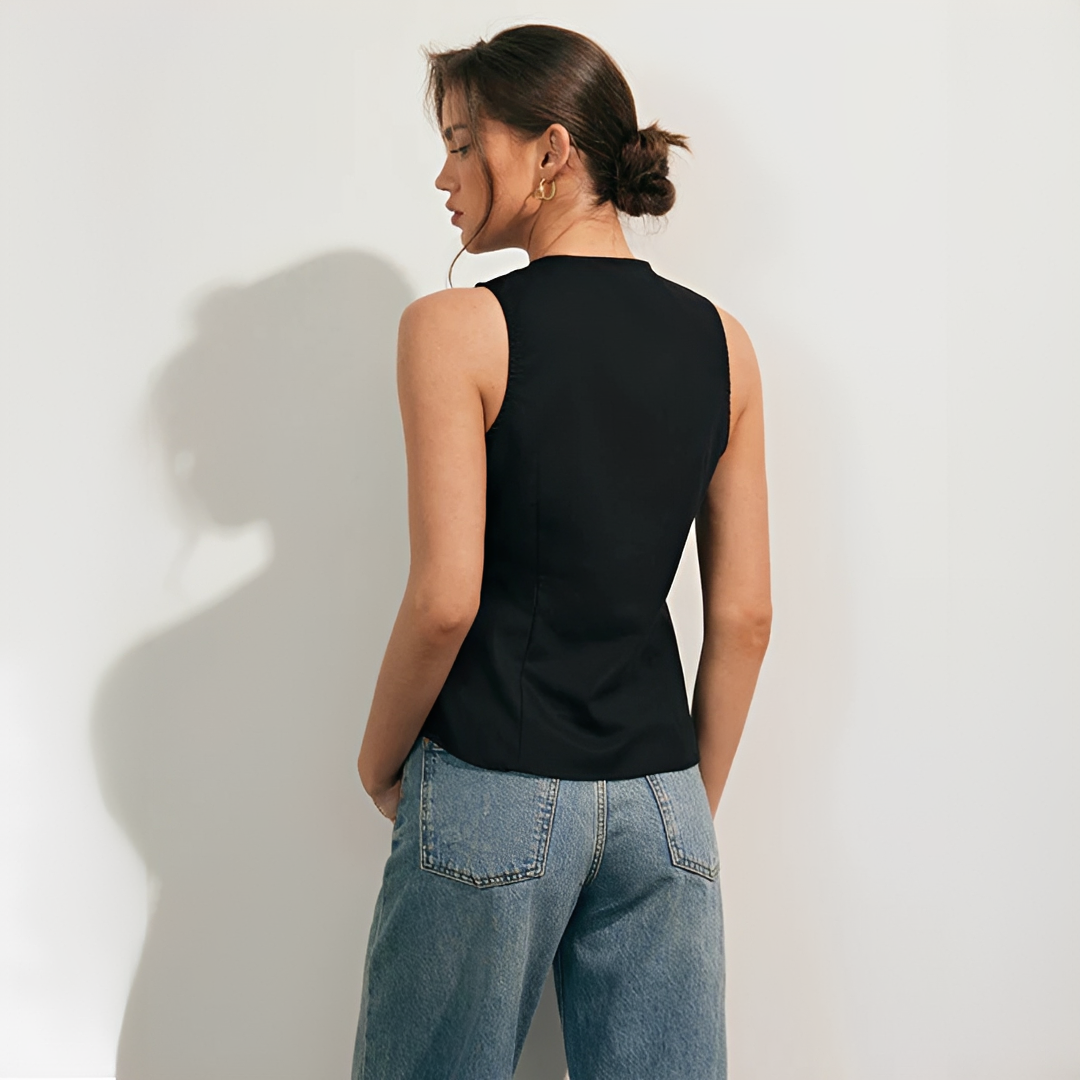 Windelyn - Fashionable Sleeveless Top
