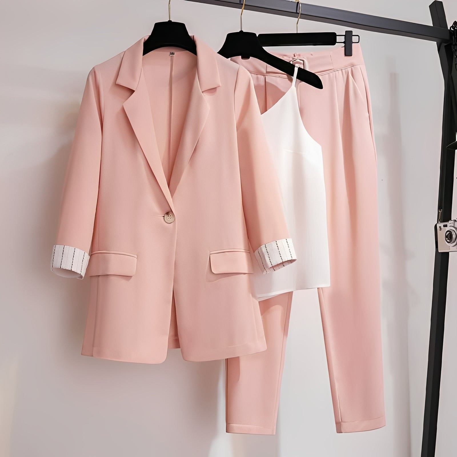 Paula - Fashionable women's three-piece blazer outfit