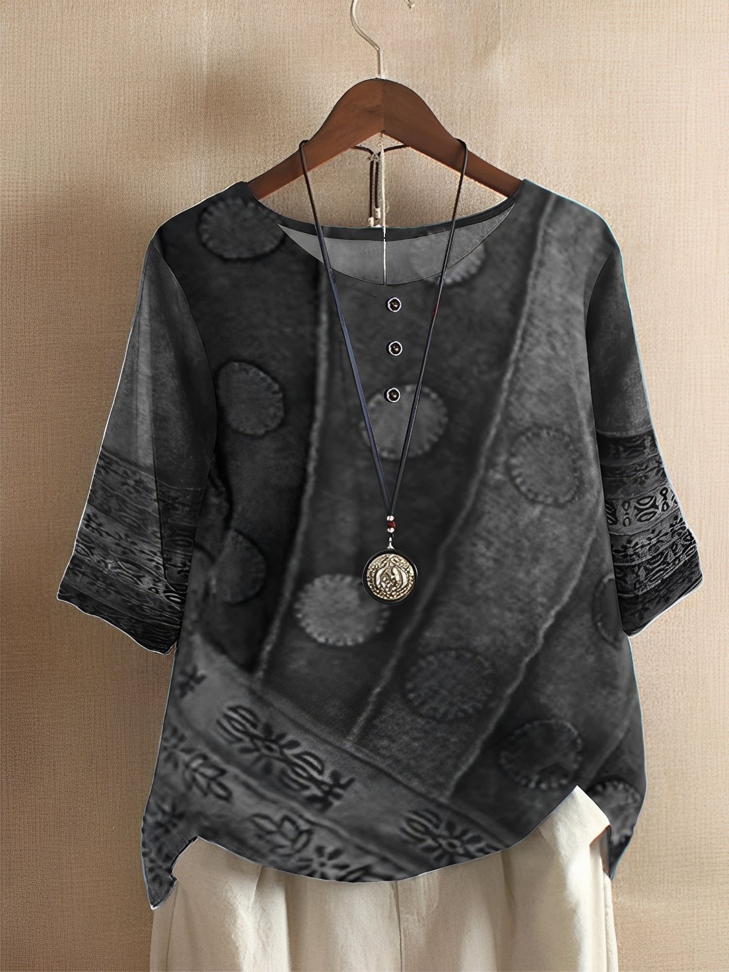 Hennie - Women's relaxed-fit shirt with print