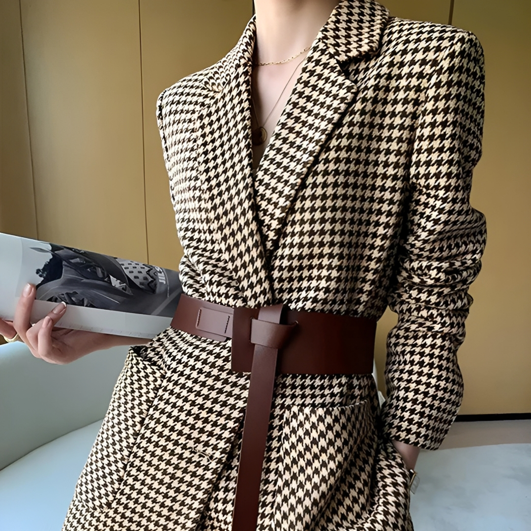 Julianna - Stylish Blazer