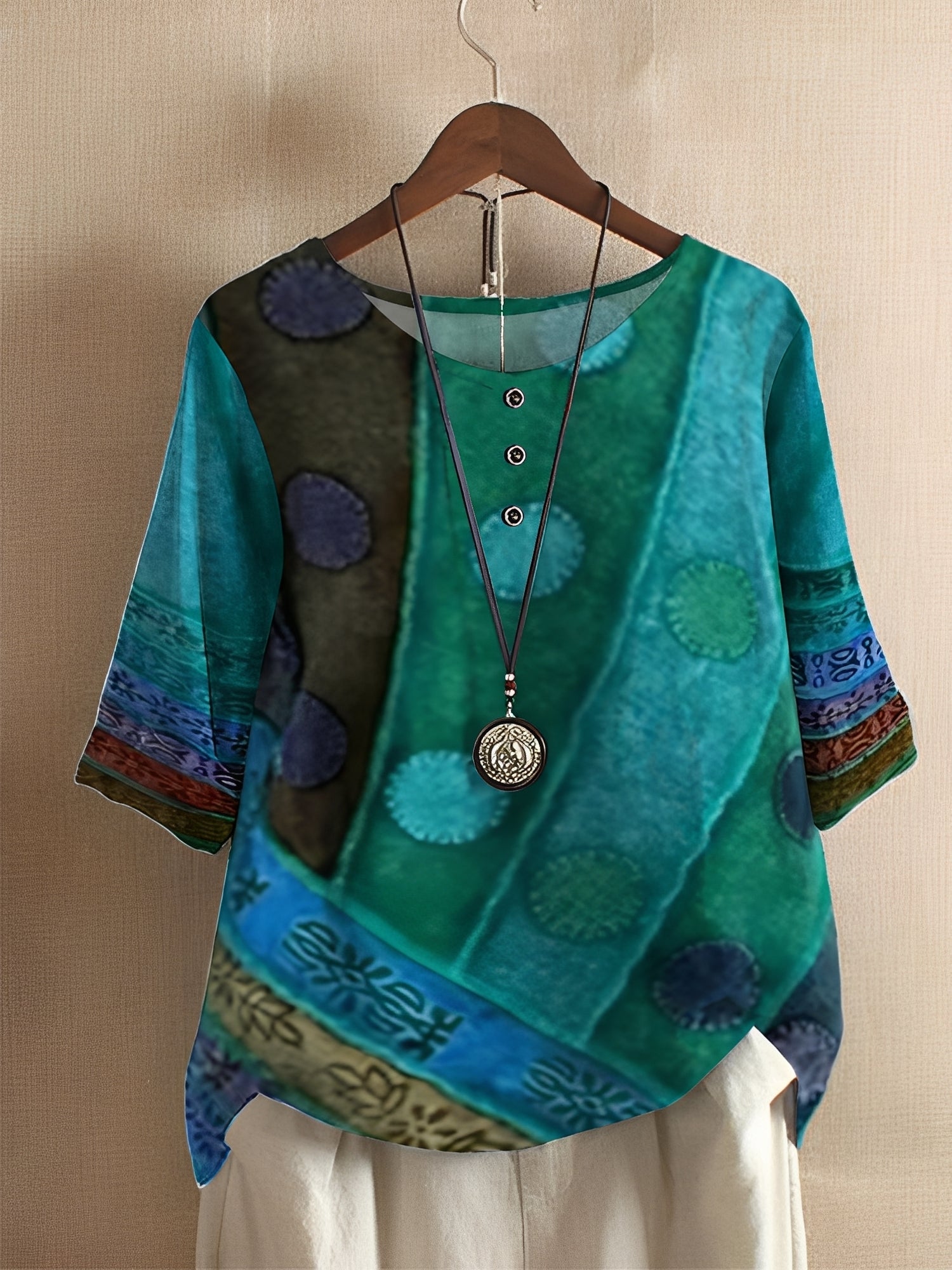 Hennie - Women's relaxed-fit shirt with print