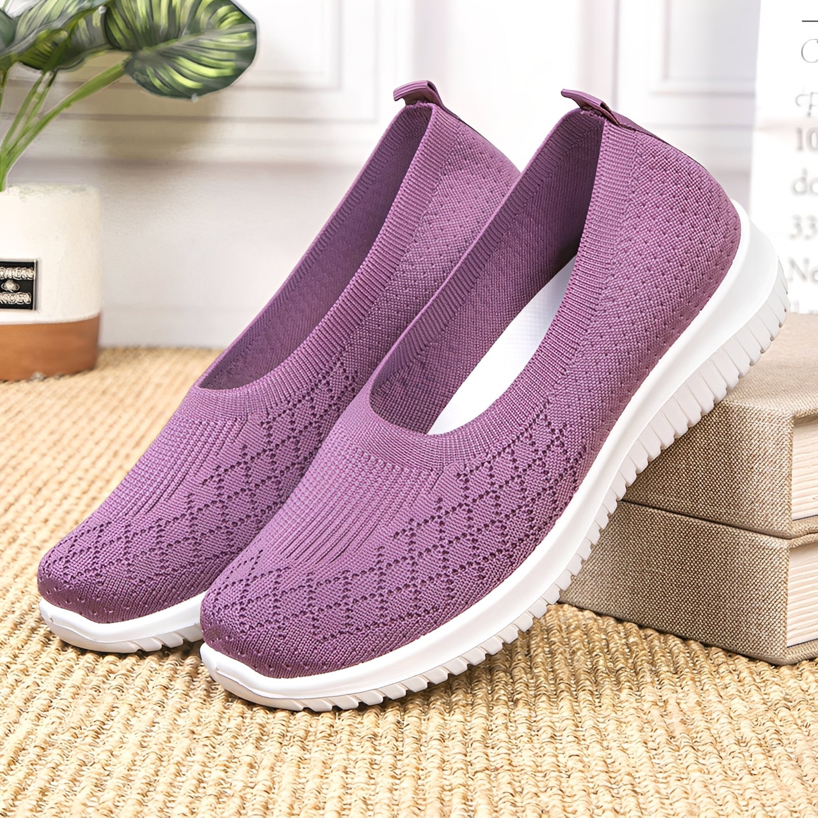 Lucy - Stylish slip-on Footwear
