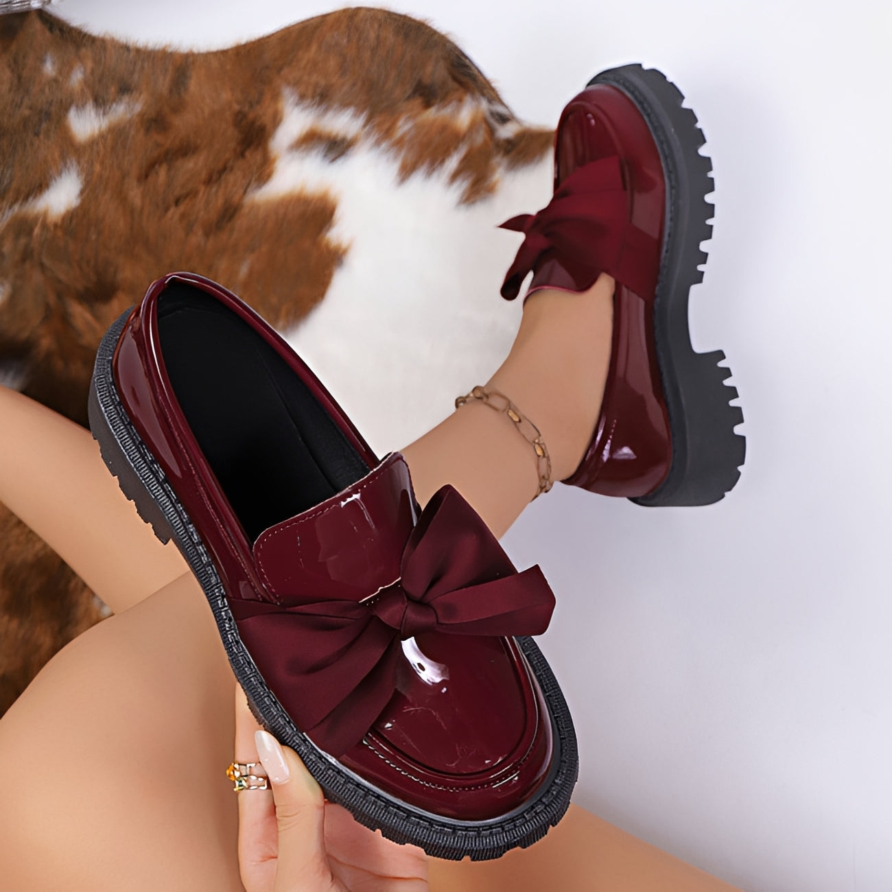 Yasir - Classic Loafers with Bow Detail