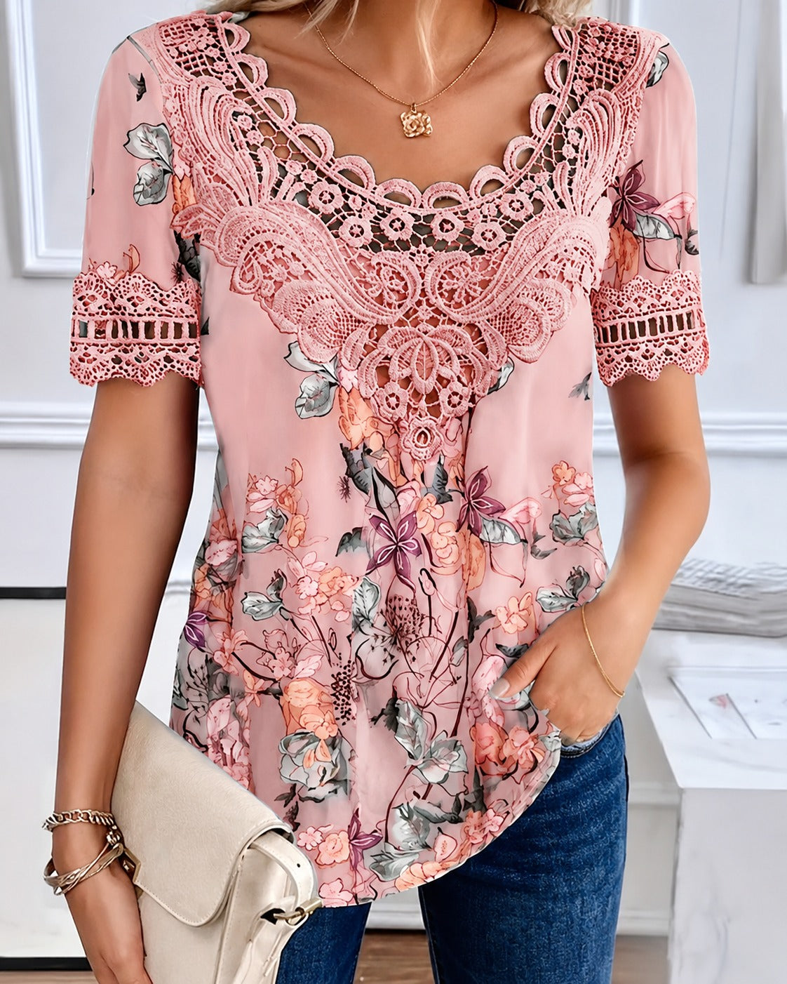 Leah - Trendy Flower Top