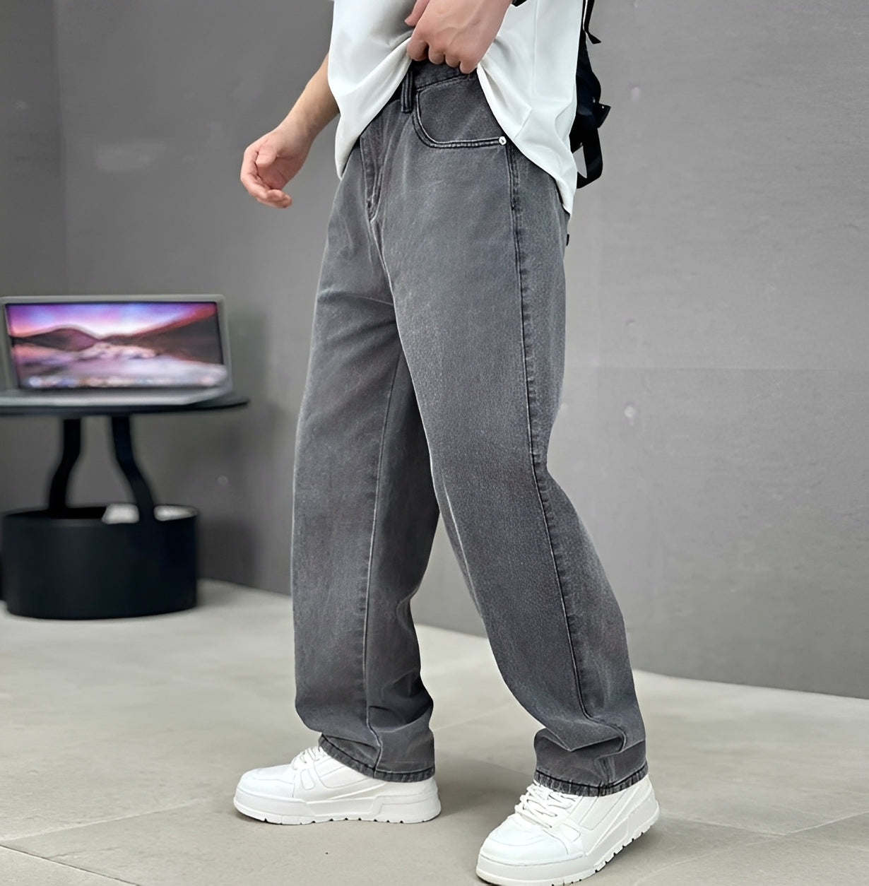 Garza - Everyday Straight Leg Jeans
