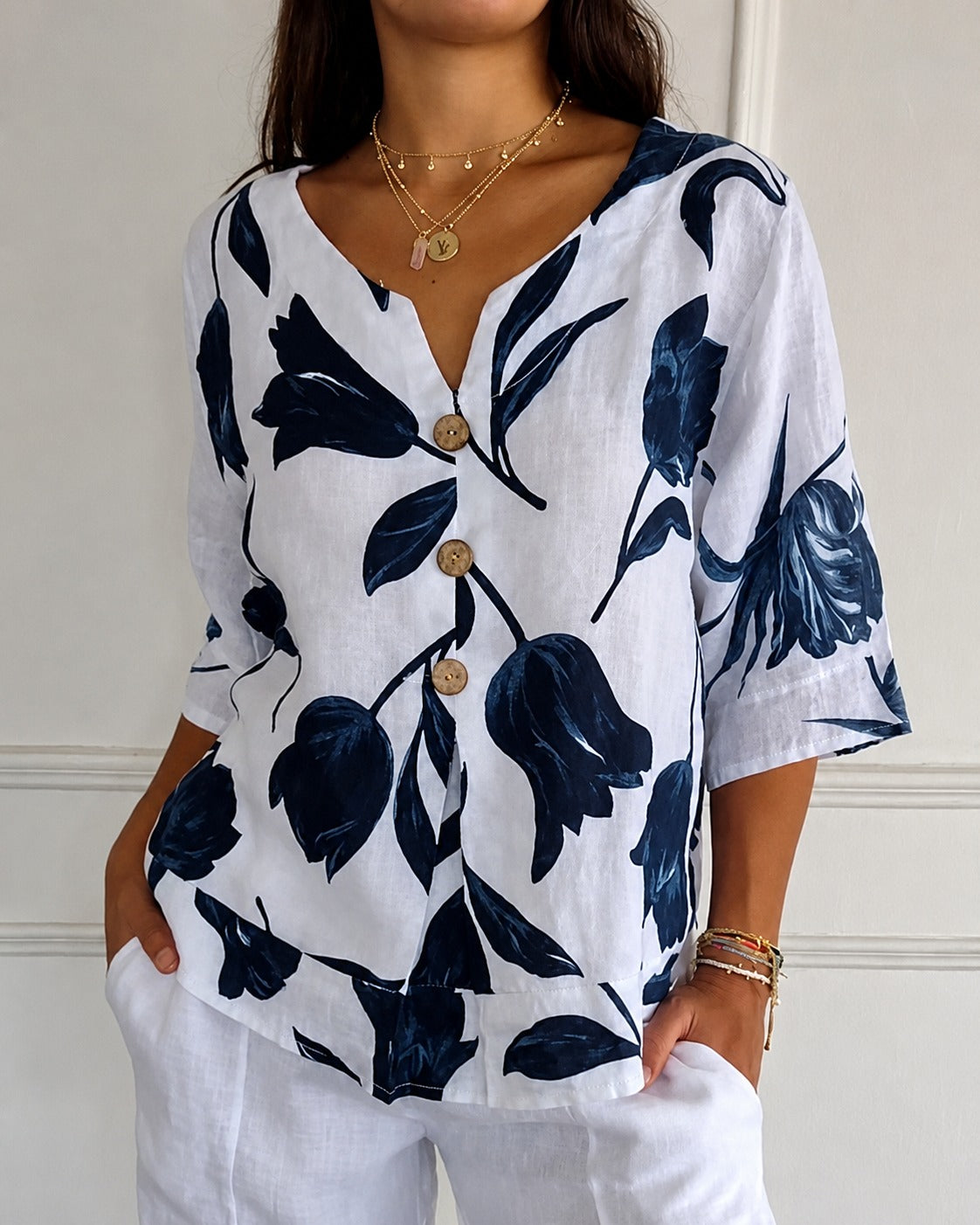 Chiara - Stylish Floral Blouse
