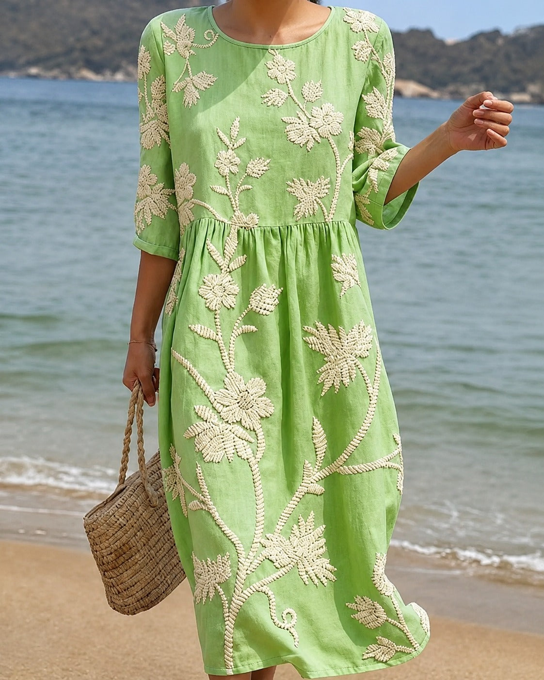 Teresa - Trendy Embroidered Midi Dress