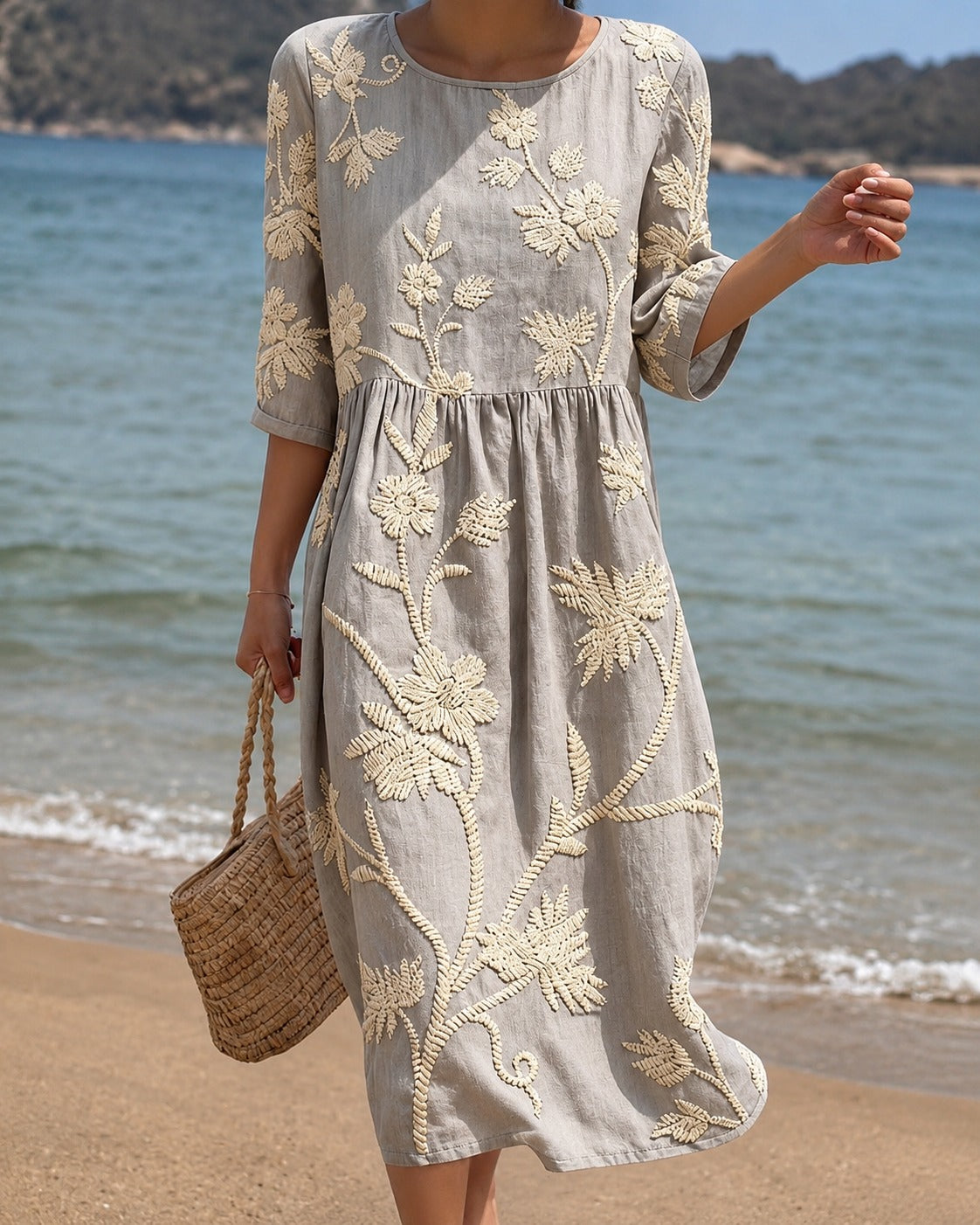 Teresa - Trendy Embroidered Midi Dress