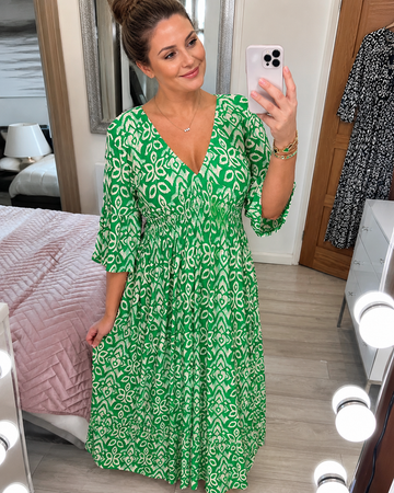 Yvonne - Stylish Dress with Ruffles