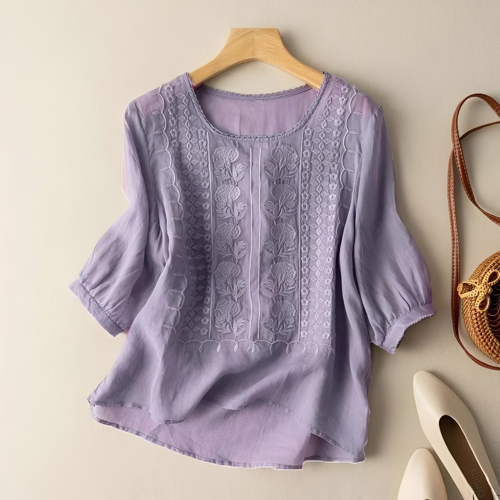 Daniyal - Easygoing Embroidery Blouse
