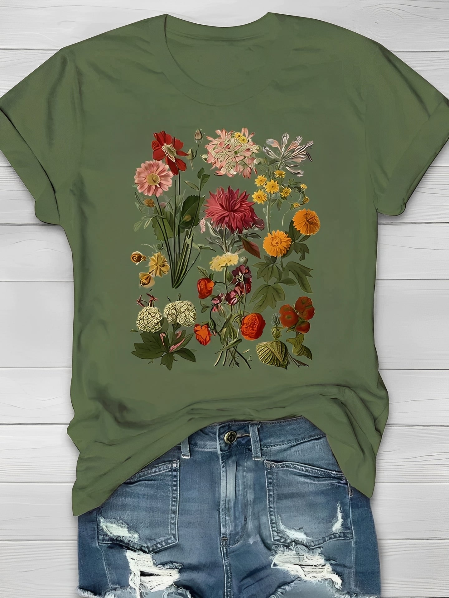 Annalise - Women's fashionable t-shirt with floral design
