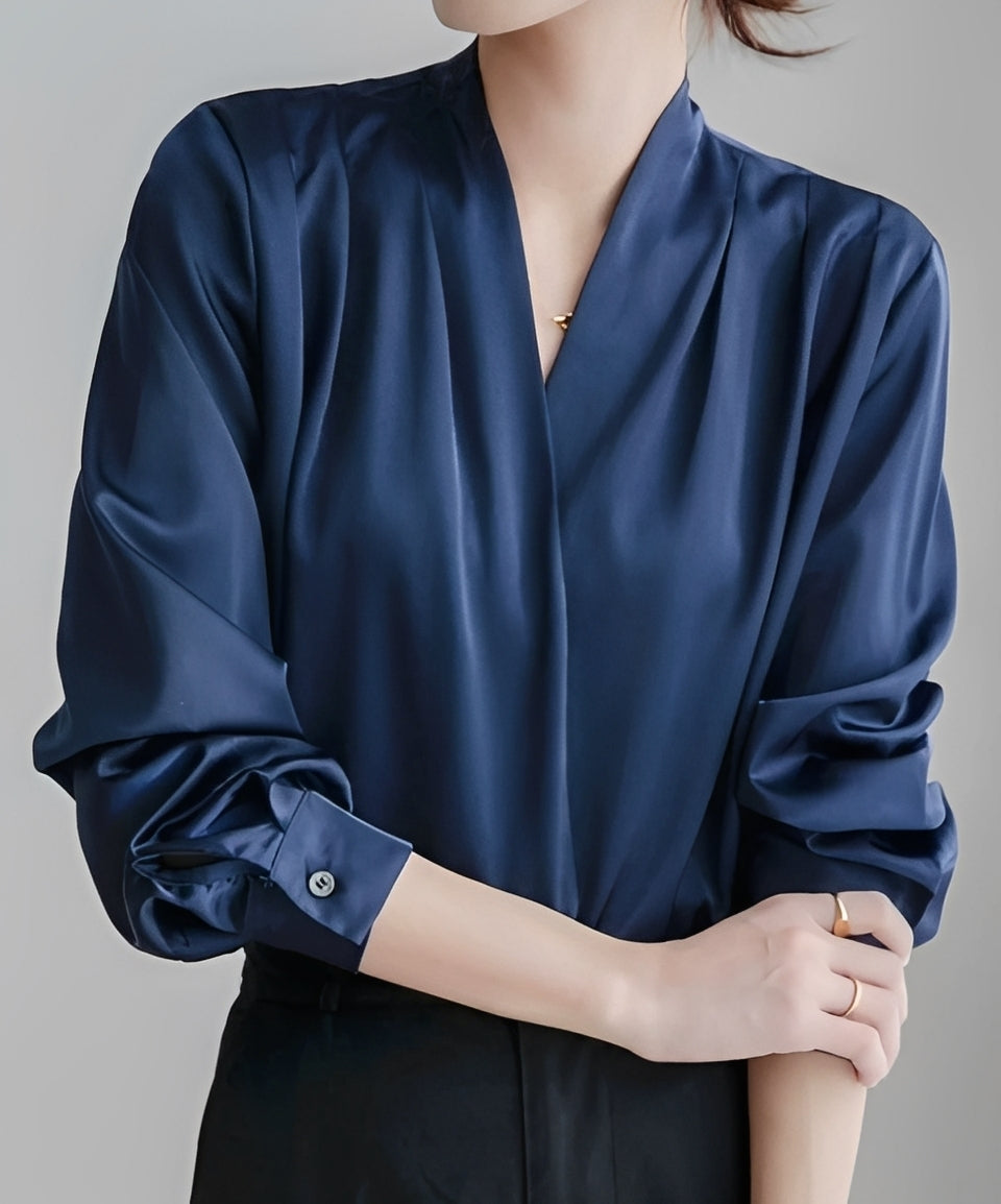 Isabel - Trendy V-neck Blouse