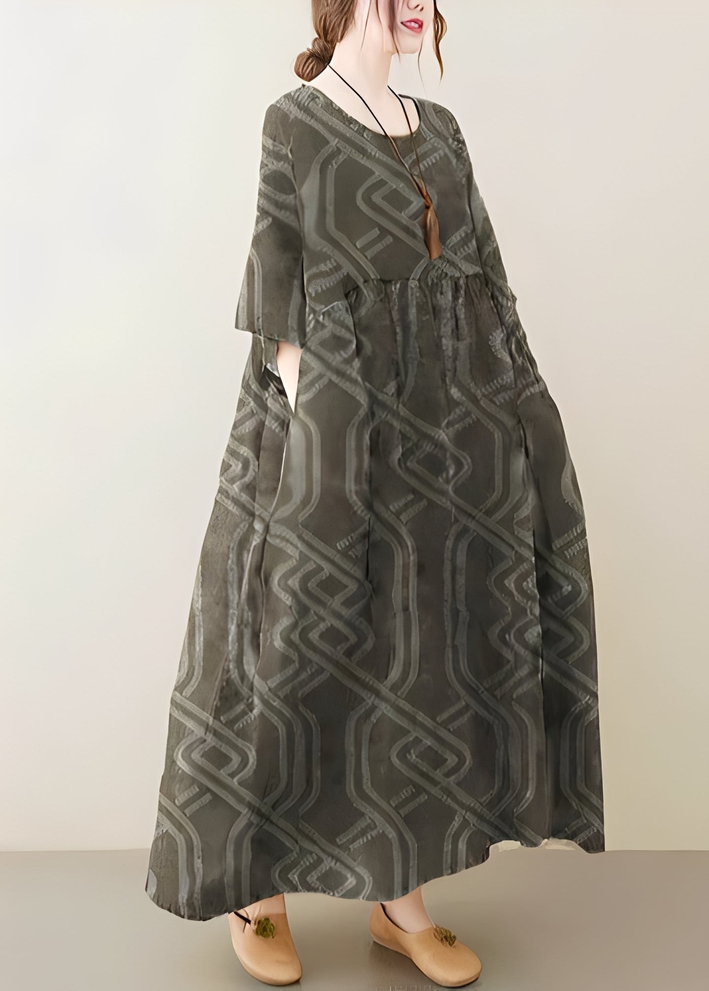 Mariam - Stylish, loose-fitting women's dress with a wide hem